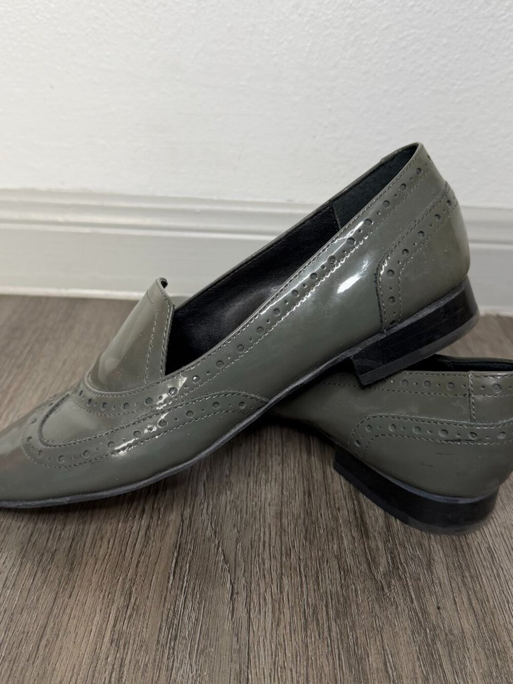 Ivanka Trump Octavie Women’s Loafers Gray/Olive Green Patent Leather Size 7.5